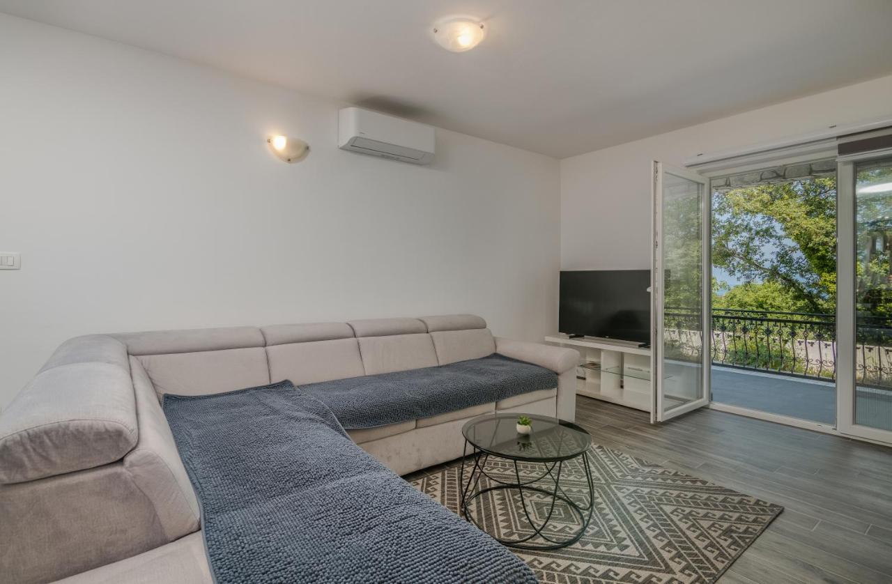 Apartment Diva Sveti Vid-Miholjice ภายนอก รูปภาพ